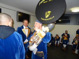 Scnaegge Ball reinschauen Ag