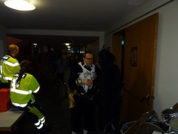 Scnaegge Ball reinschauen Ag