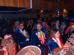 Scnaegge Ball reinschauen Ag