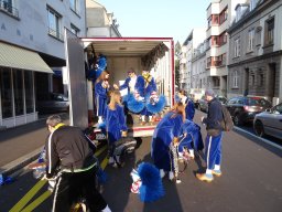 Scnaegge Ball reinschauen Ag